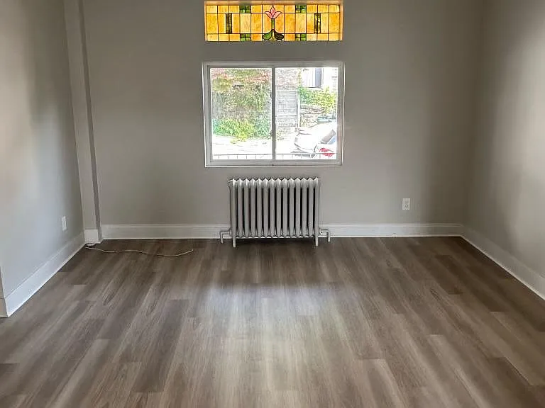359 Kenney Ave — Photo 4