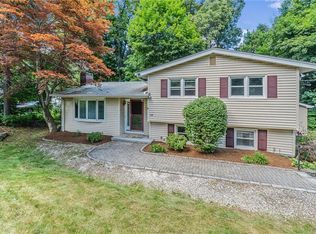 46 Midland Ave, Central Valley, NY 10917