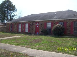 824 Holiday Dr, West Memphis, AR 72301