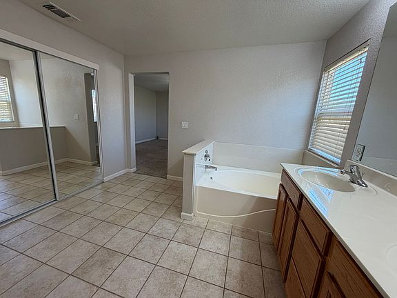 3rd image of 1613 Little Rock Cir