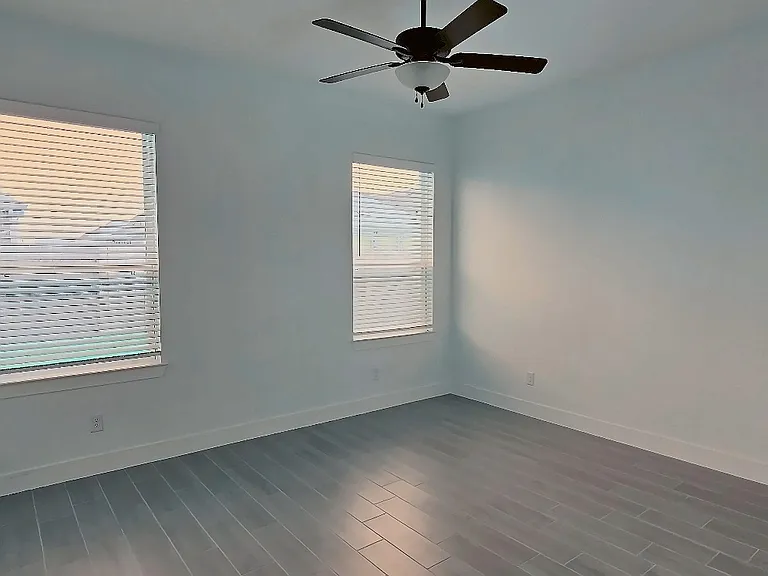 2235 Garden Arbor Ln — Photo 17