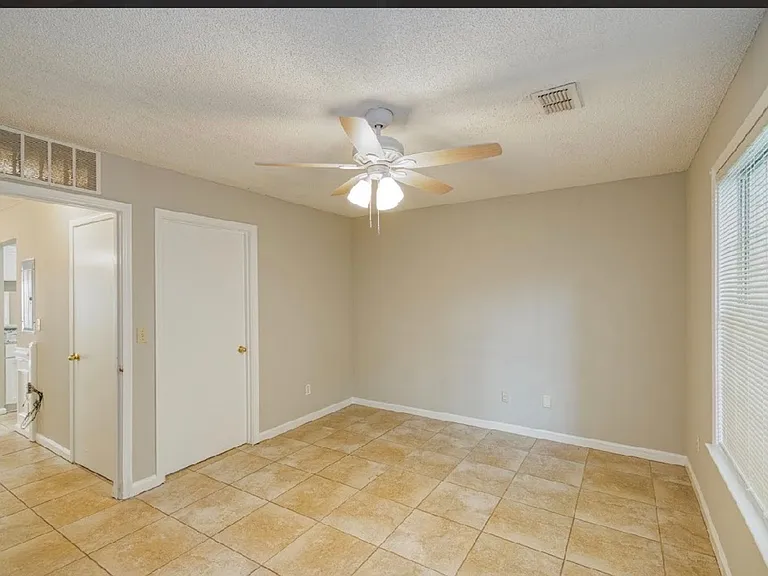 2912 Capital Park Dr — Photo 13