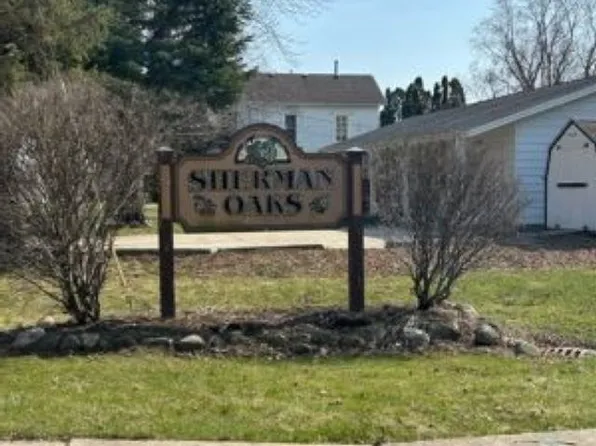 212 English Oak Ln, Poplar Grove, IL 61065