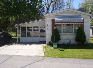 S Three Carefree Ln, Cheektowaga, NY 14227