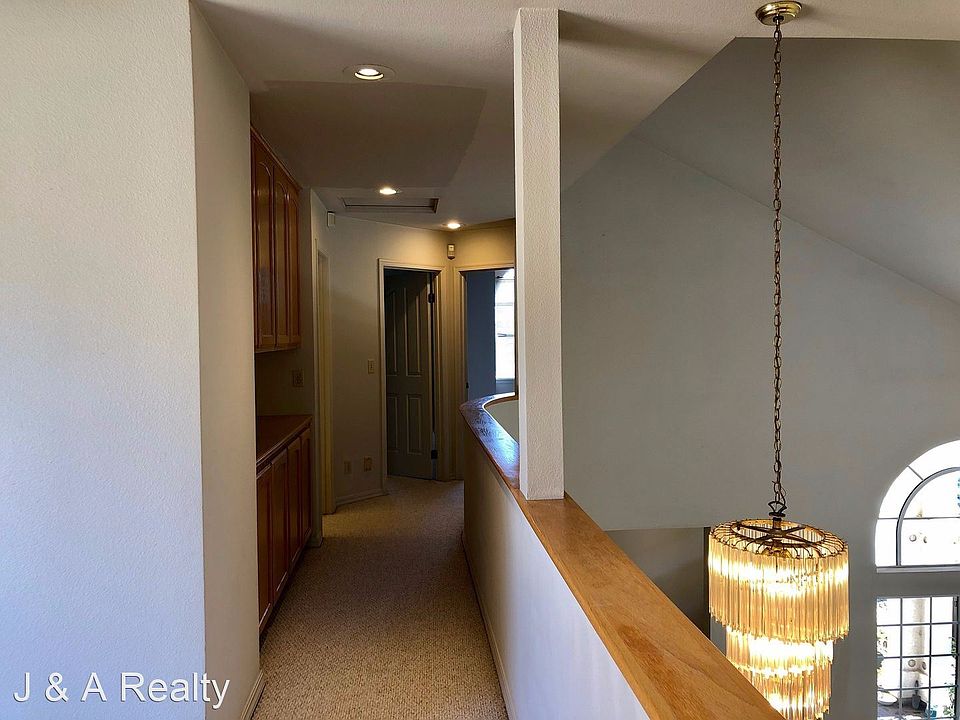 1st image of 6432 Crestwood Dr