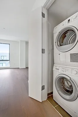 Rented by Greystar | media 5