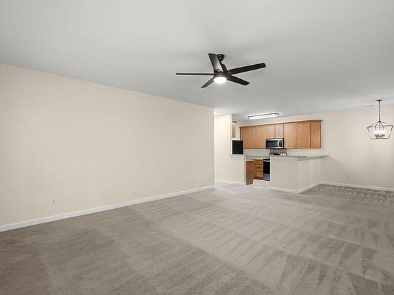 5th image of 165 Golfview Ln