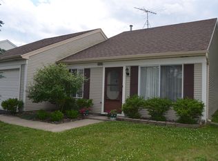 202 Iris Dr, Streamwood, IL