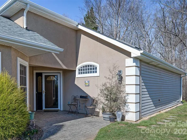 53 Stonebridge Dr, Asheville, NC 28805