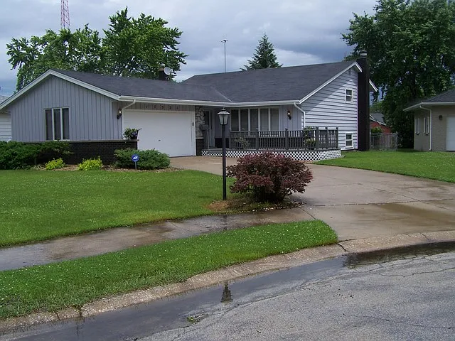 17521 Shirley Dr photo 1