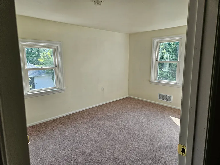 330 N Main St #4G — Photo 3