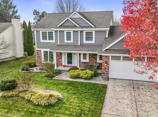 29655 English Way, Novi, MI 48377