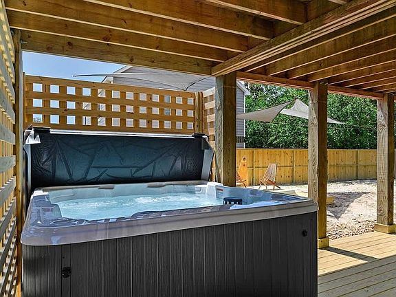 This is a seasonal rental beginning November 1