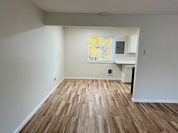 3rd image of 2959 SE Monroe St APT 12