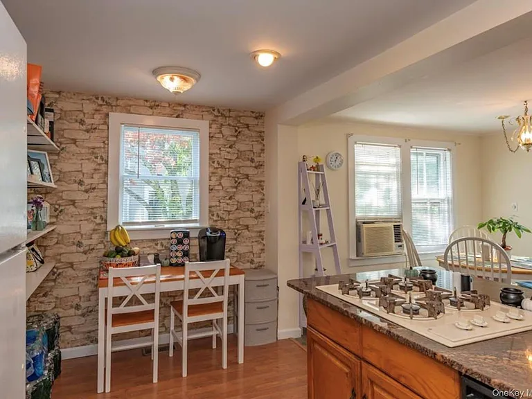 1385 Old Shipyard Ln — Photo 9