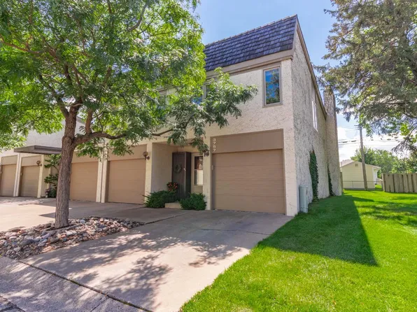 3757 Towndale Dr, Bloomington, MN 55431