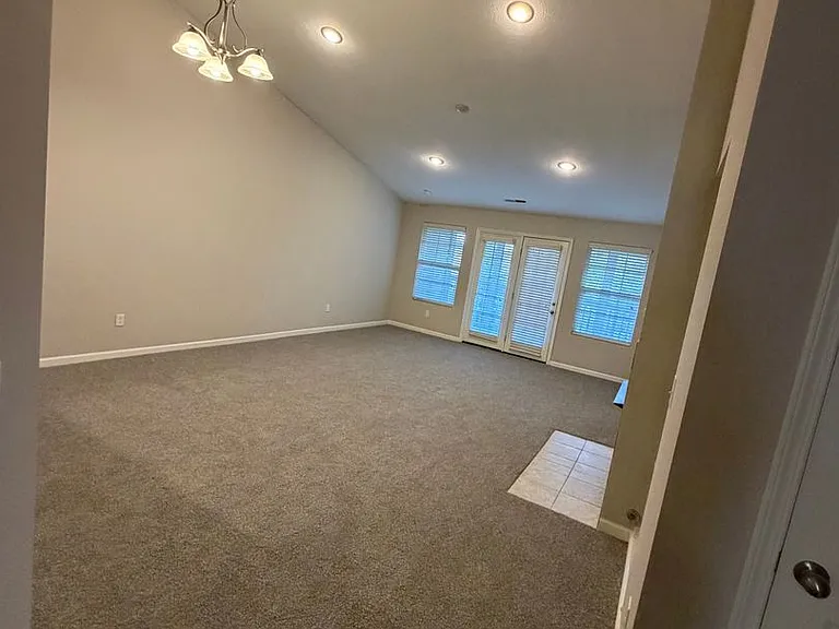 5353 Nottinghamshire Ln — Photo 38