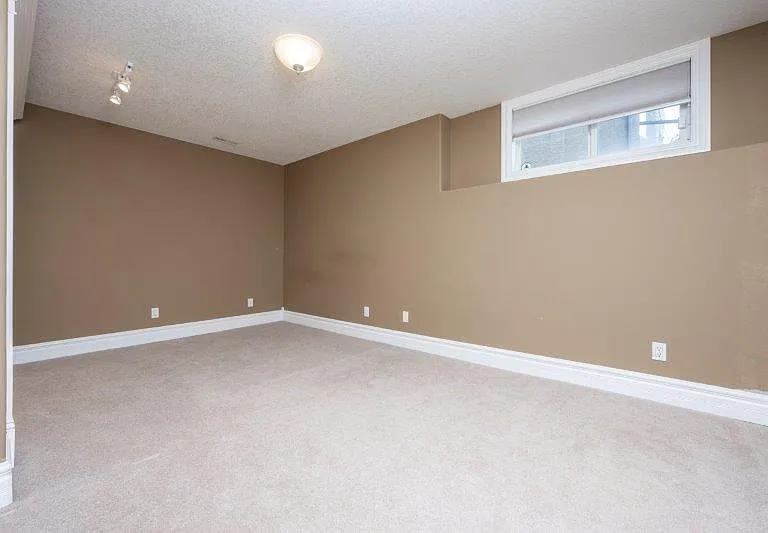 61 Simcrest Grv SW — Photo 30