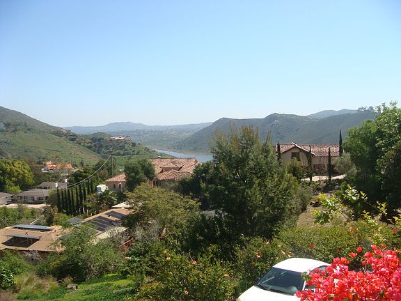 2nd image of 3410 Vista De La Cresta