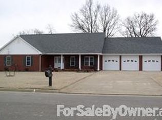 1513 Stonehedge Blvd, Union City, TN 38261