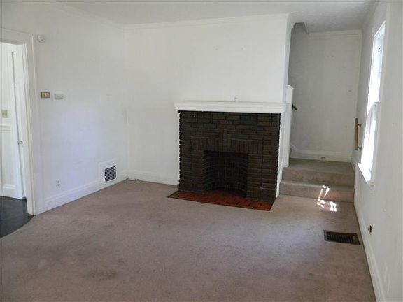 4th image of 16 W Seymour Ave