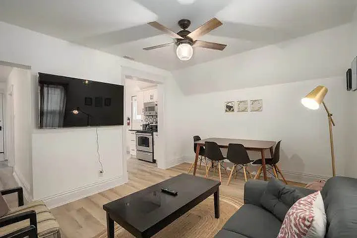 152 Essex St #B — Photo 2