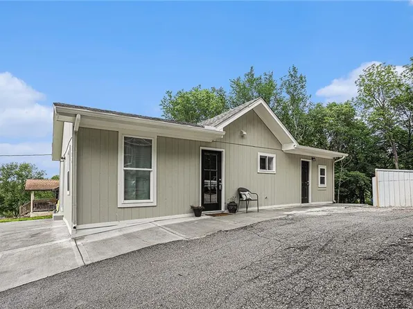 506 High St, Edwardsville, KS 66111