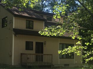 2009 Scarborough Way, Bushkill, PA 18324