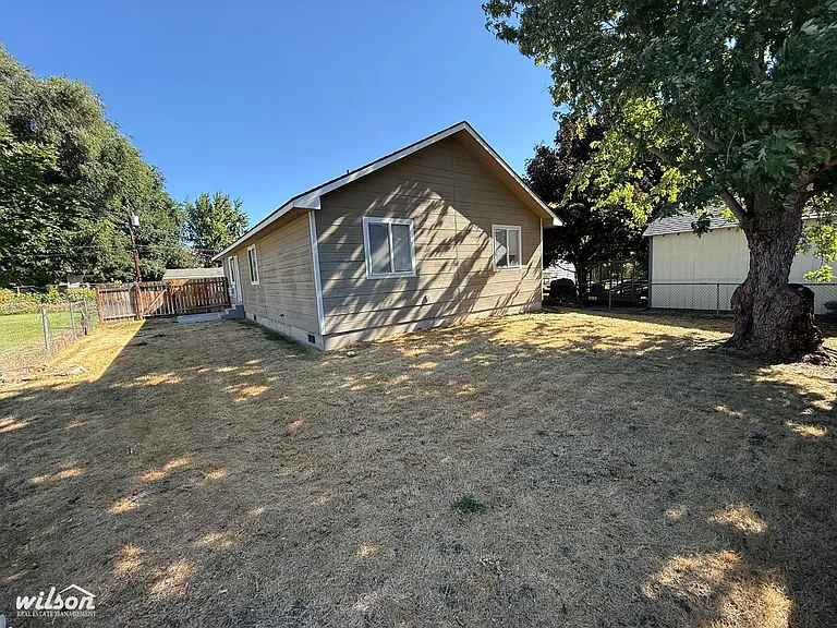 1215 Arkansas Ave — Photo 15