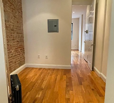 3rd image of 420 E 89th St APT 1C