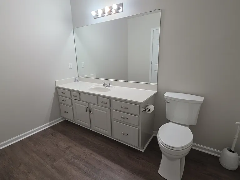 1186 Castlewood Dr — Photo 33