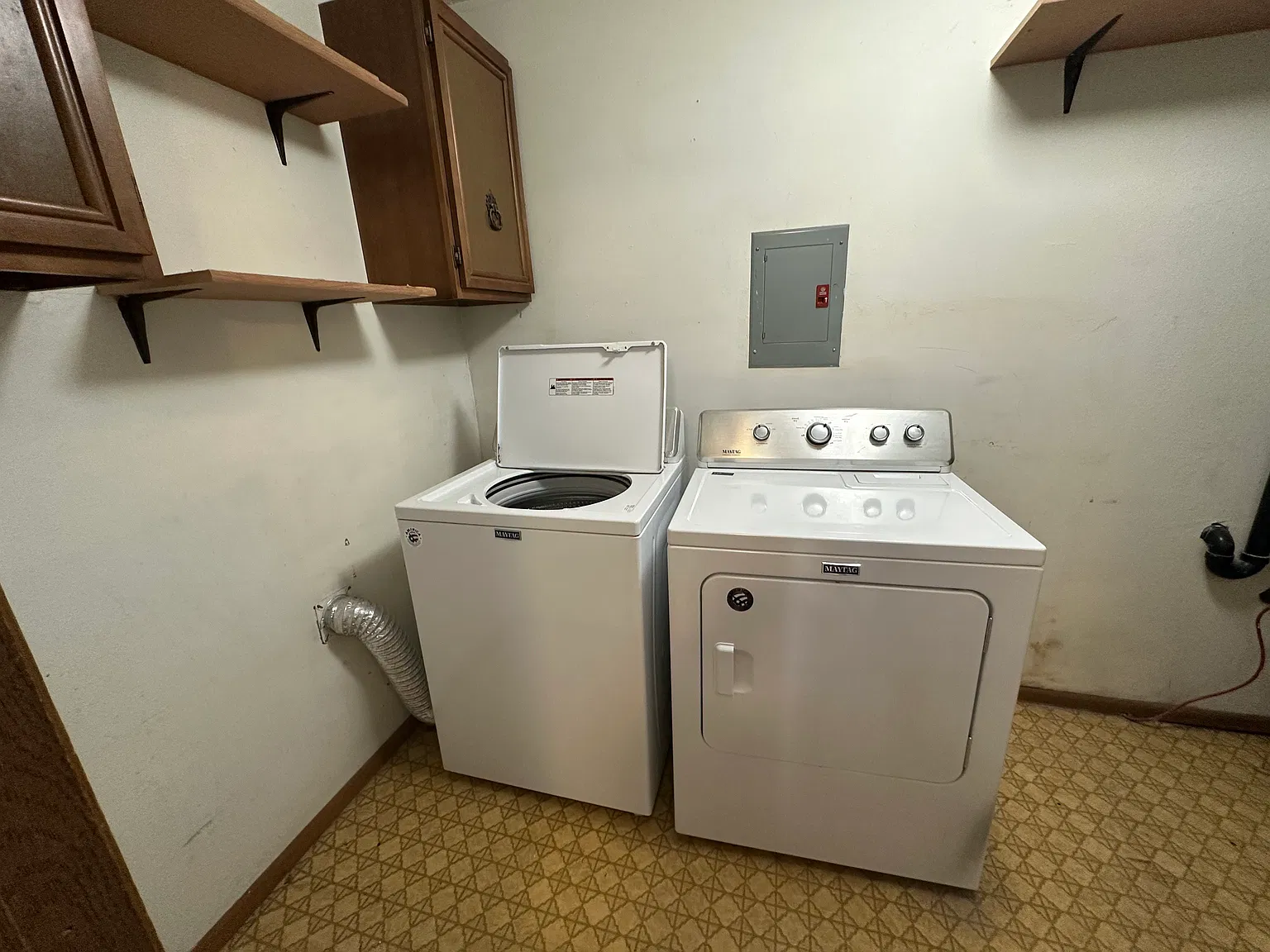 2 bed, 844 sqft, $1,050 — Photo 3