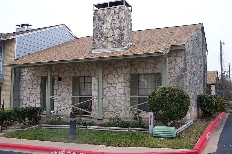 1st image of 8928 N Plaza Ct #49