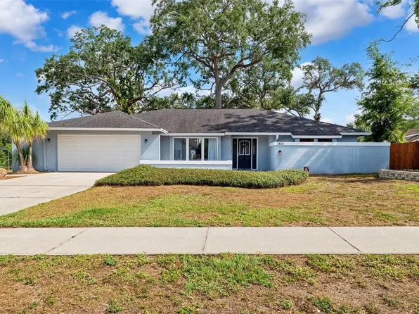 1414 Corner Oaks Dr, Brandon, FL 33510