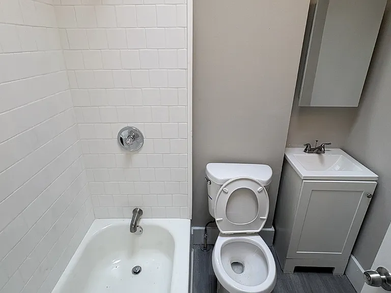 2213 Belair Rd #2 — Photo 6