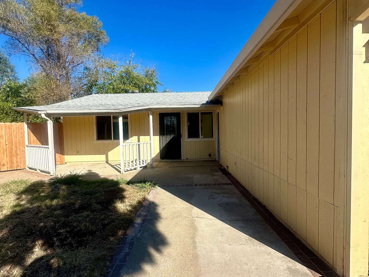 3 bed, 1008 sqft, $1,800 — Photo 2