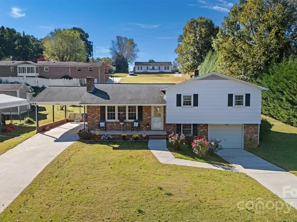 2598 Conner Cir, Lenoir, NC 28645