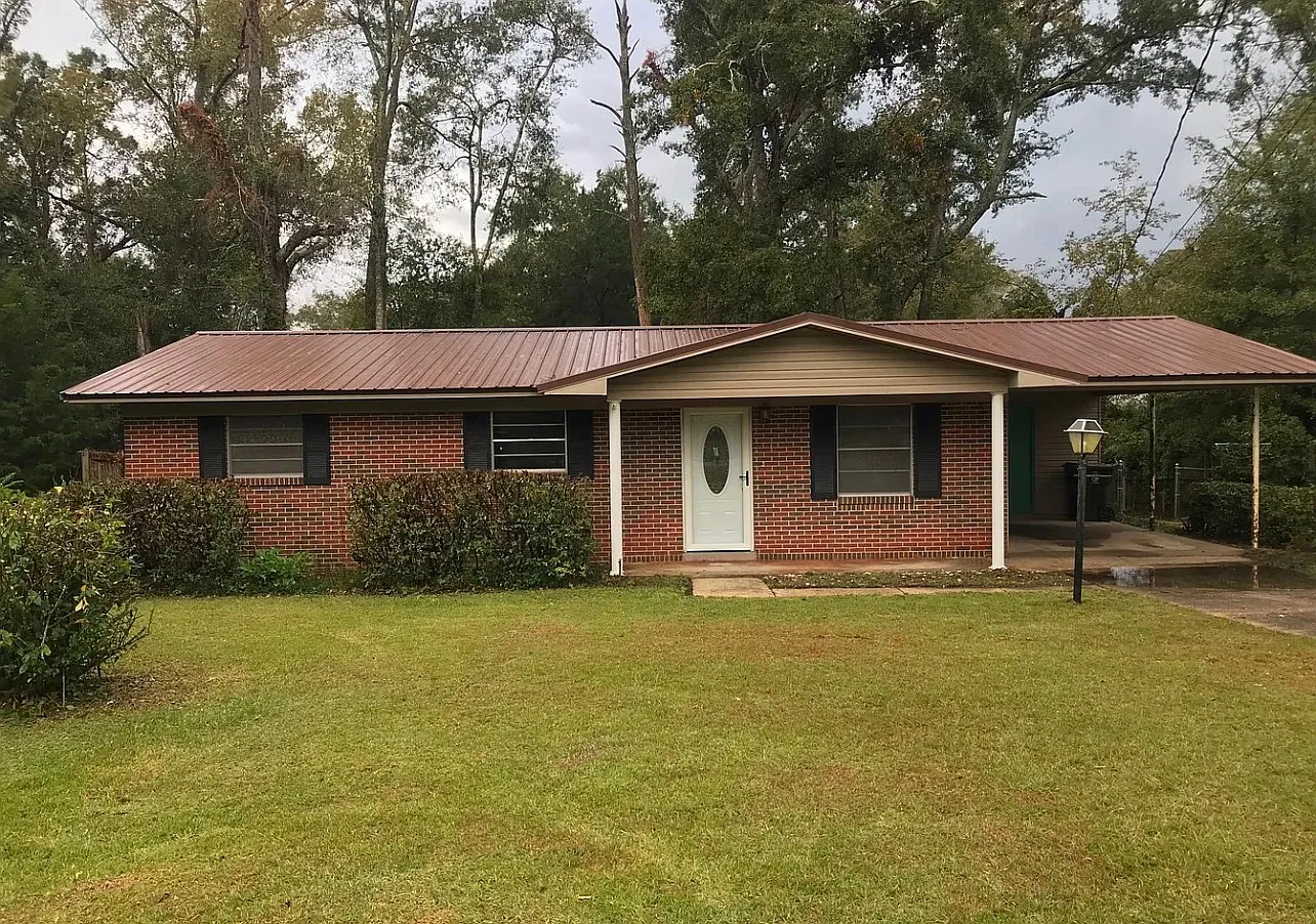 3 bed, 1417 sqft, $1,100 — Photo 1
