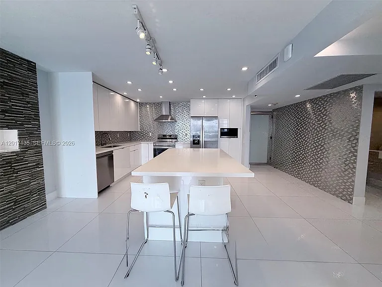 19390 Collins Ave #907 — Photo 3