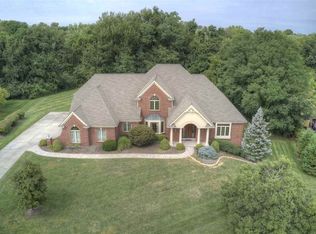 917 Rosewood Dr, Villa Hills, KY 41017