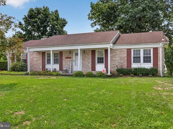 4741 Broadway St, Harrisburg, PA 17111