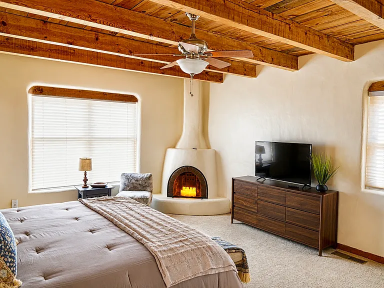 9333 Guadalupe Trl NW — Photo 5