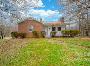 336 11th St SW, Hickory, NC 28602