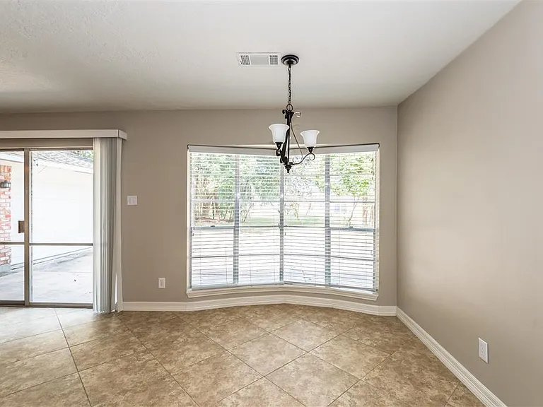 7403 Tall Pines Dr — Photo 9