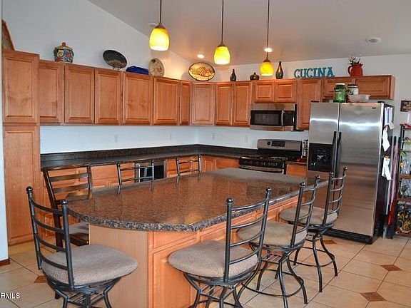 4th image of 1710 Gregg Dr