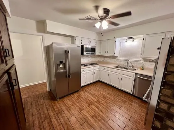 417 Moncla Ave, Belle Chasse, LA 70037