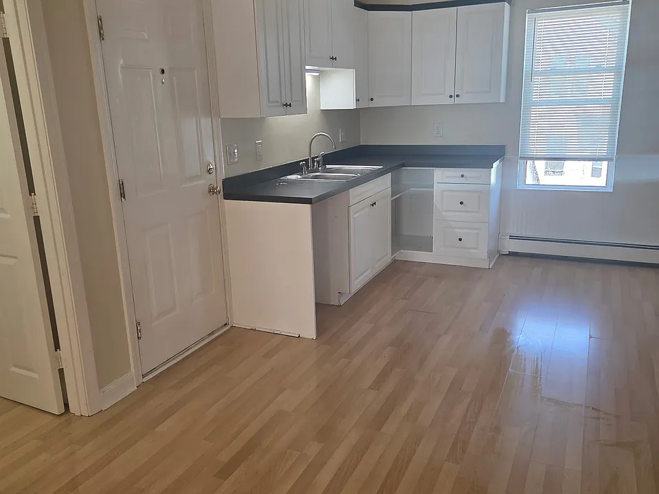 139 Maple St #2