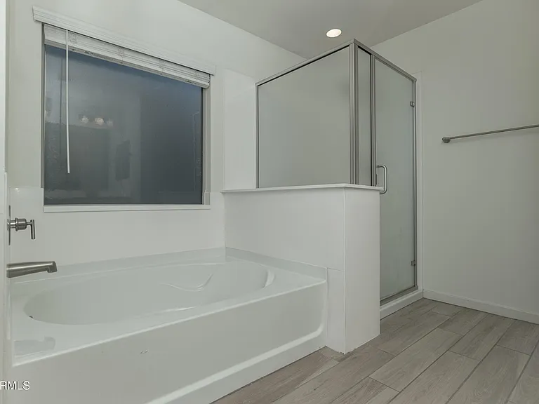 6018 W Hartford Ct — Photo 23