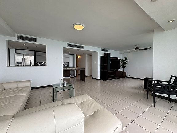 Spacious open-concept living