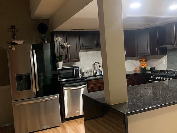 4th image of 6629 Dawn Dr APT D